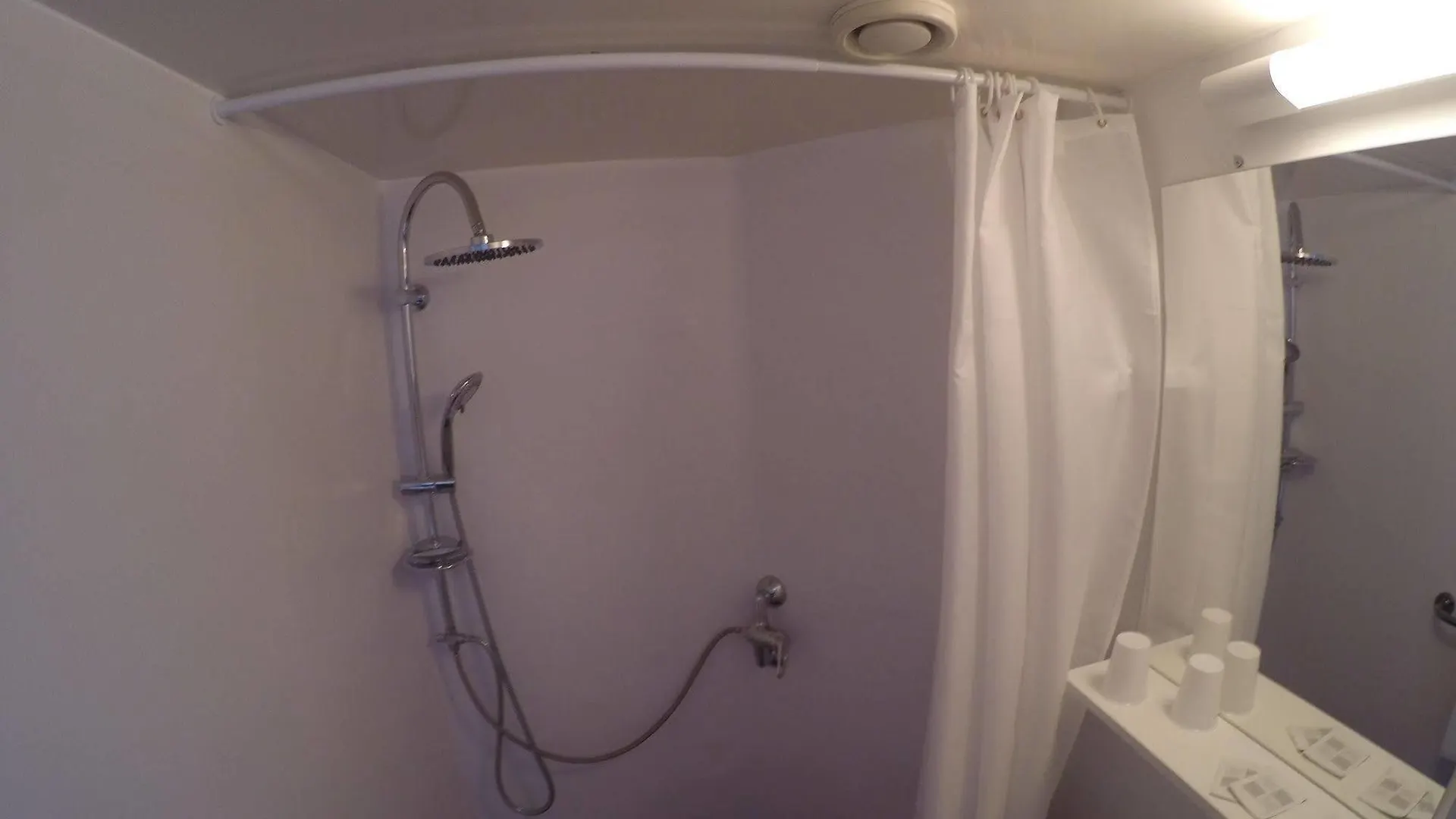 La Residence Berceau De Bernadette Lourdes 2*,