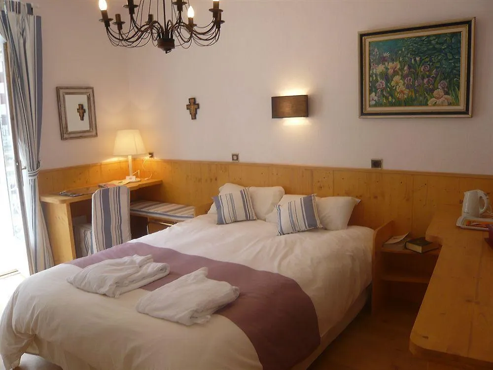 Au Berceau De Bernadette Bed & Breakfast Lourdes